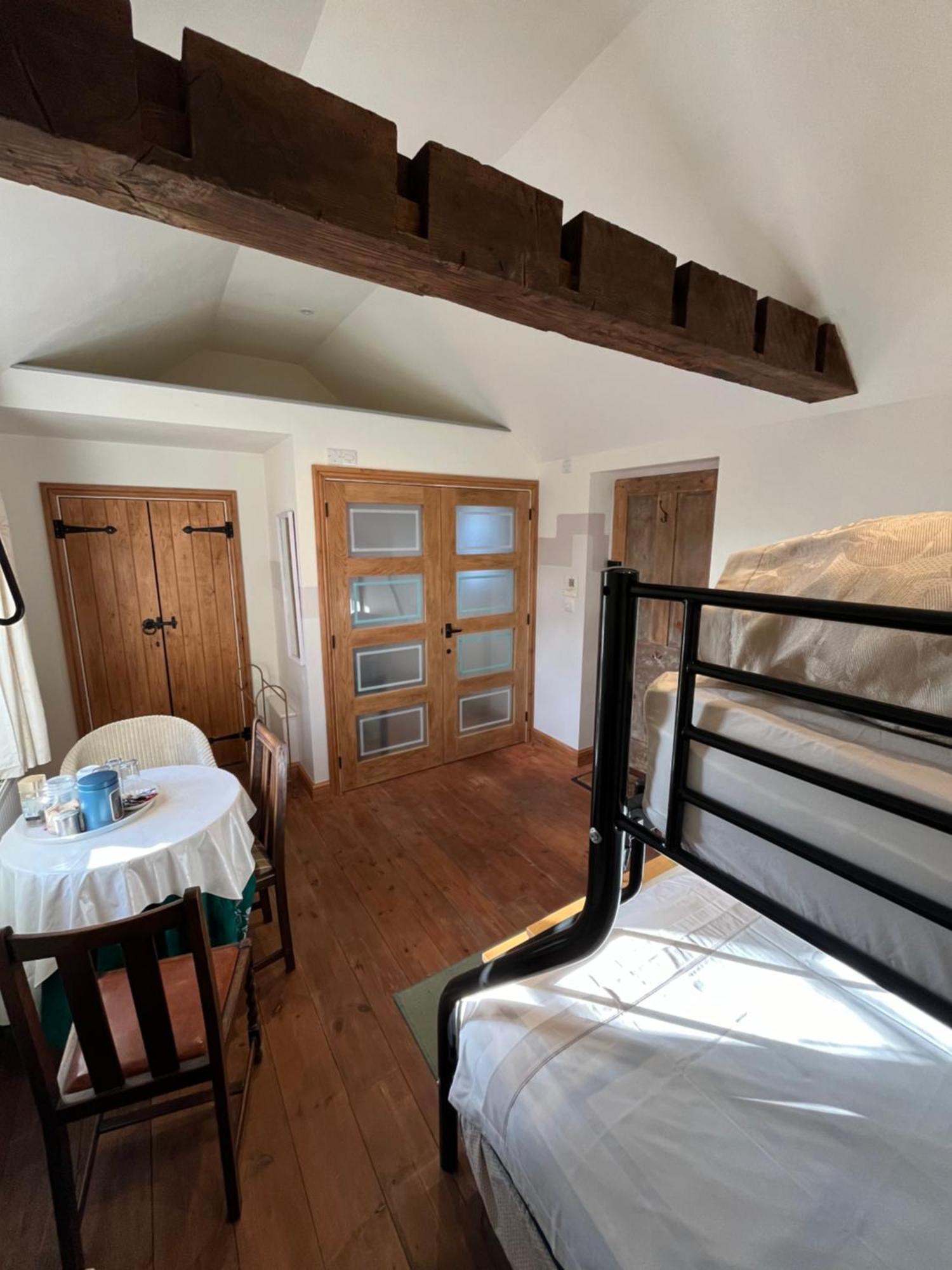C Farmhouse Accommodation Alne Exterior photo