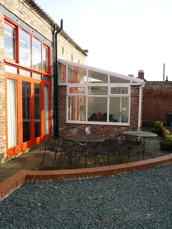 C Farmhouse Accommodation Alne Exterior photo
