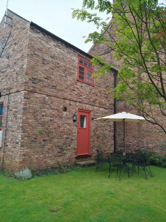 C Farmhouse Accommodation Alne Exterior photo